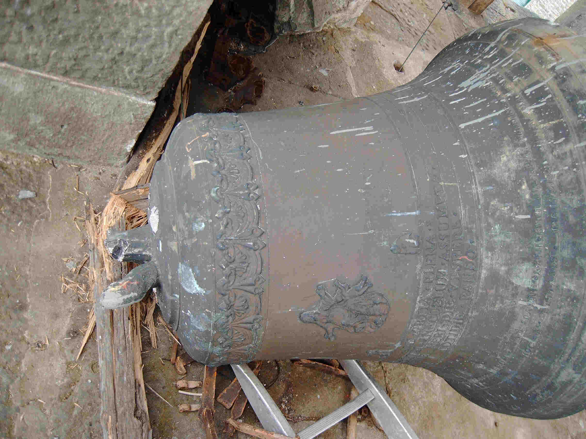 24.12.2005 - la campana rotta