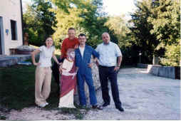 Indovina qual  il parroco... (l'apparenza inganna pi che mai!)