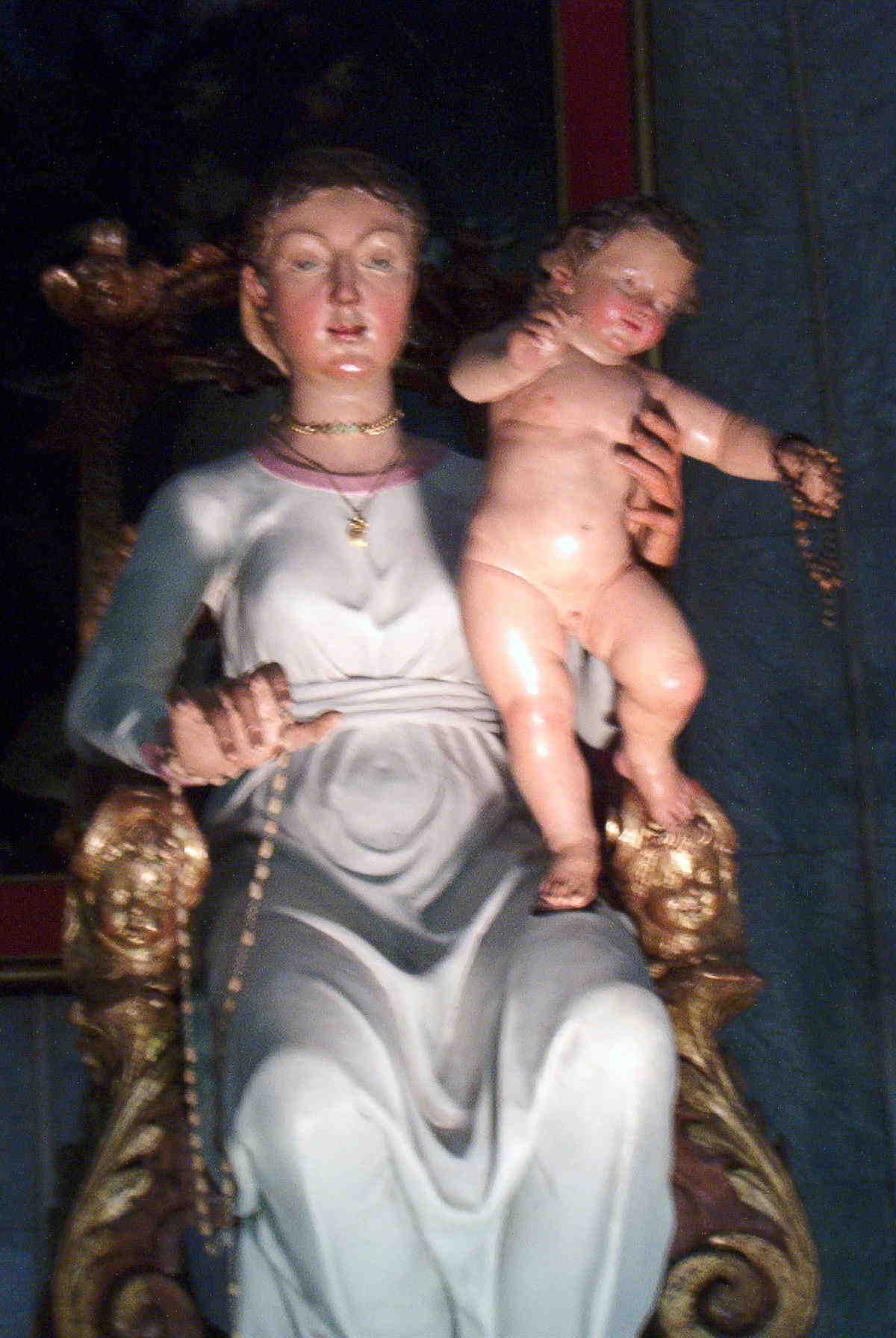 statua Madonna del Rosario