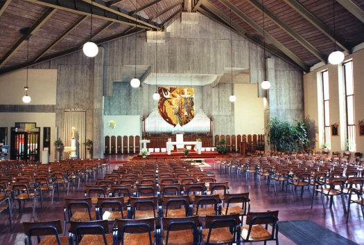 InternoChiesa.jpg