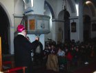 L'Arcivescovo durante la visita pastorale