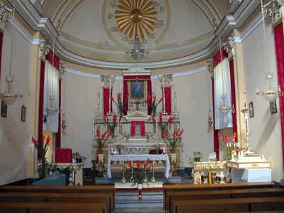 l'interno della chiesetta