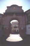 porta grande.jpg (336731 byte)