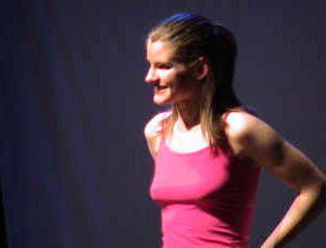 Elly.JPG (34737 byte)