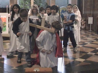 2001 - Via Crucis 004.jpg (64145 byte)