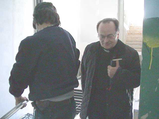 dj 02.JPG (44960 byte)