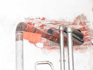 tubi.jpg (17385 byte)