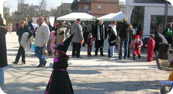 550x288 pixels (52K)