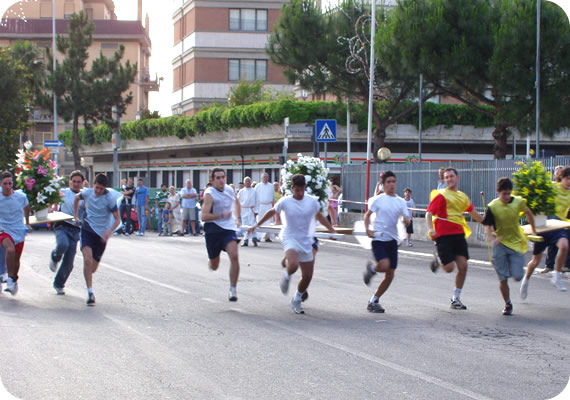 550x378 pixels (71K)