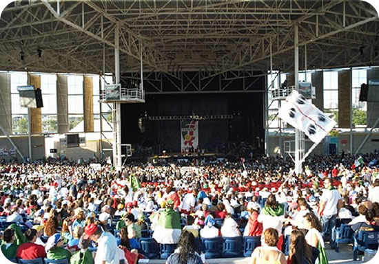 530x362 pixels (103K)