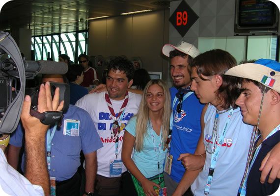 550x378 pixels (61K)