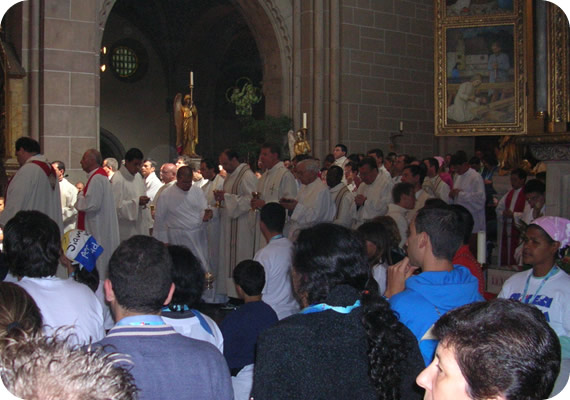 550x378 pixels (65K)