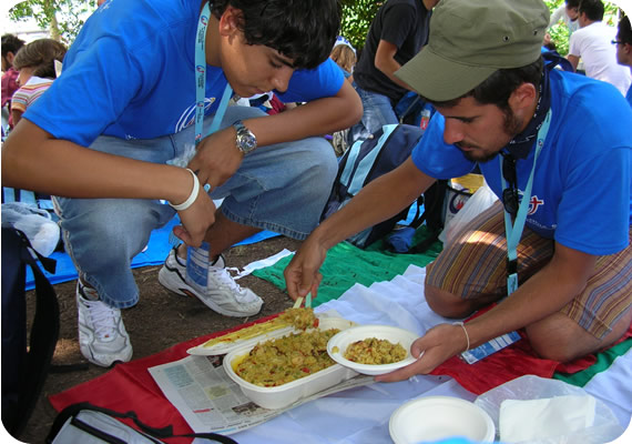 550x378 pixels (72K)