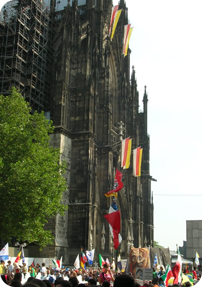 380x548 pixels (76K)