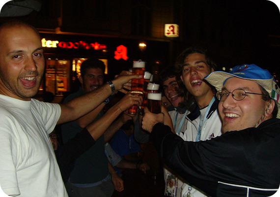 550x378 pixels (61K)