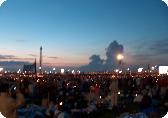 550x378 pixels (62K)