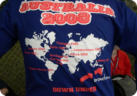 550x378 pixels (81K)