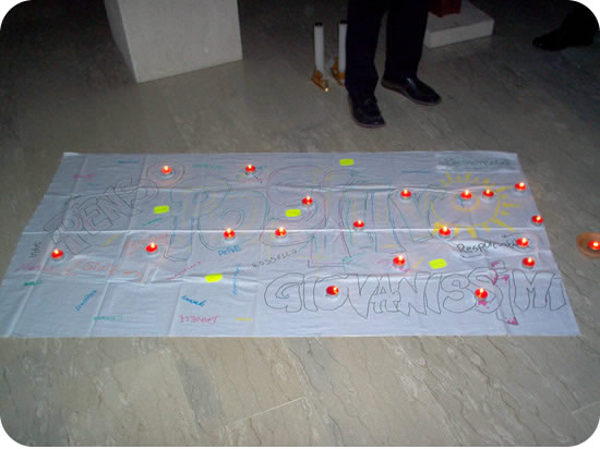 530x390 pixels (41K)