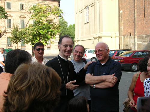 480x352 pixels (81K)