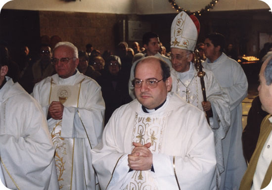 530x362 pixels (49K)