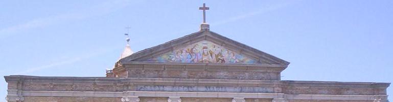 Frontone della Chiesa dell'Incoronata