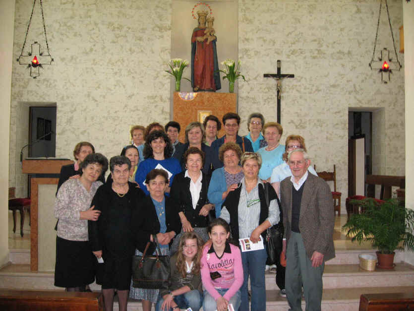Ora della Guardia - foto di gruppo in chiesa - maggio 2007